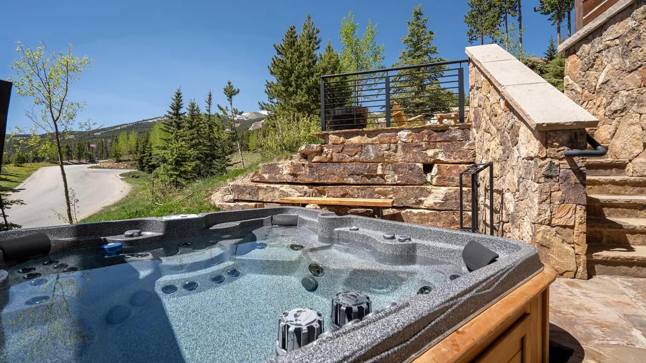 Spacious Ski-In Vacation Home in Breckenridge photo 2