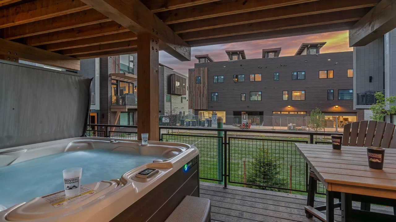 Expansive Vacation Home in Steamboat Springs photo 3