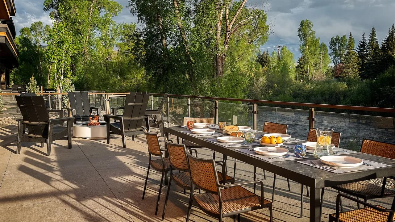 Spacious Luxury Vacation Home in Steamboat Springs photo 2