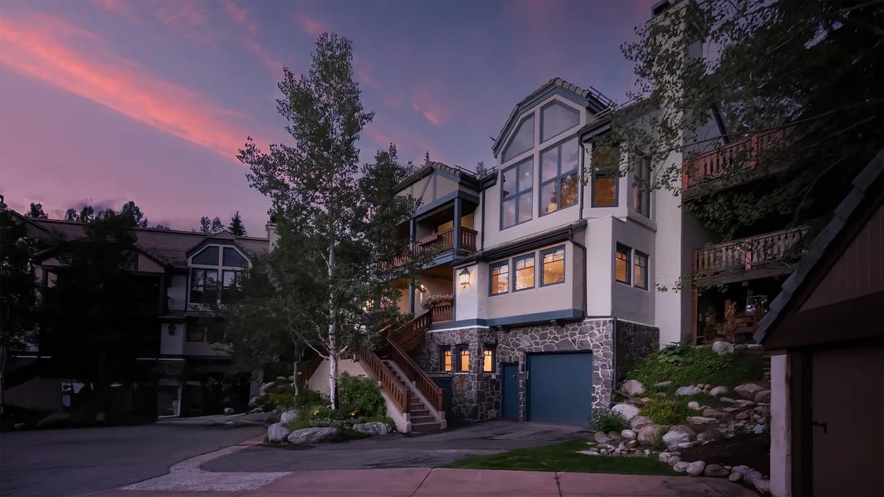 Secluded Vacation Home in Avon Colorado photo 2