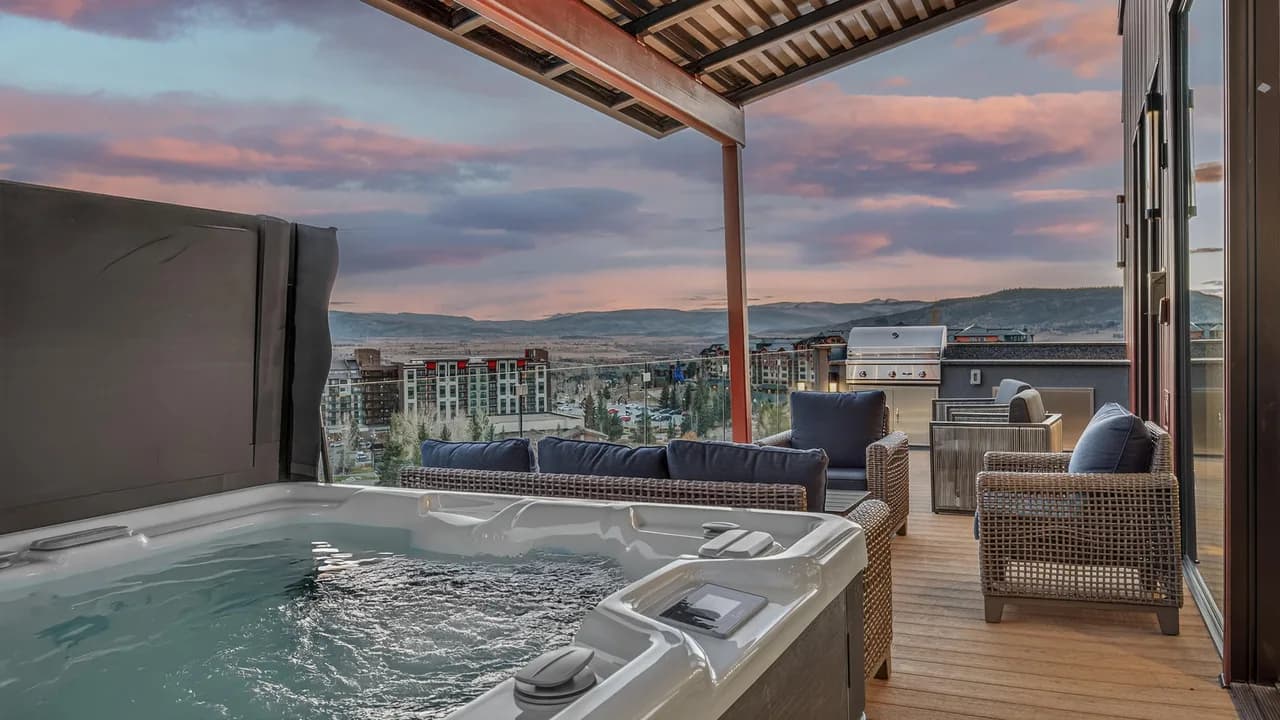 Panoramic Mountain View Vacation Home in Steamboat Springs photo 3
