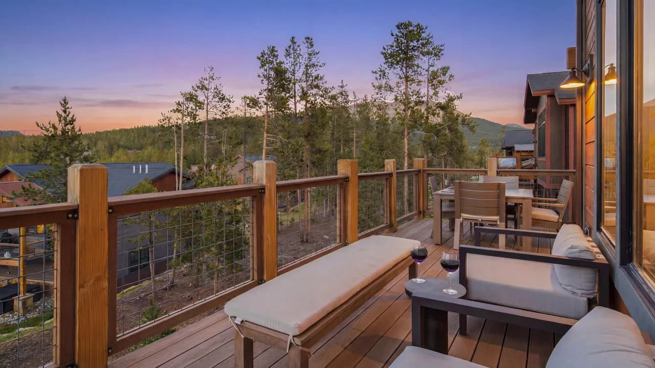 Ski-In Luxury Chalet in Breckenridge Colorado photo 4