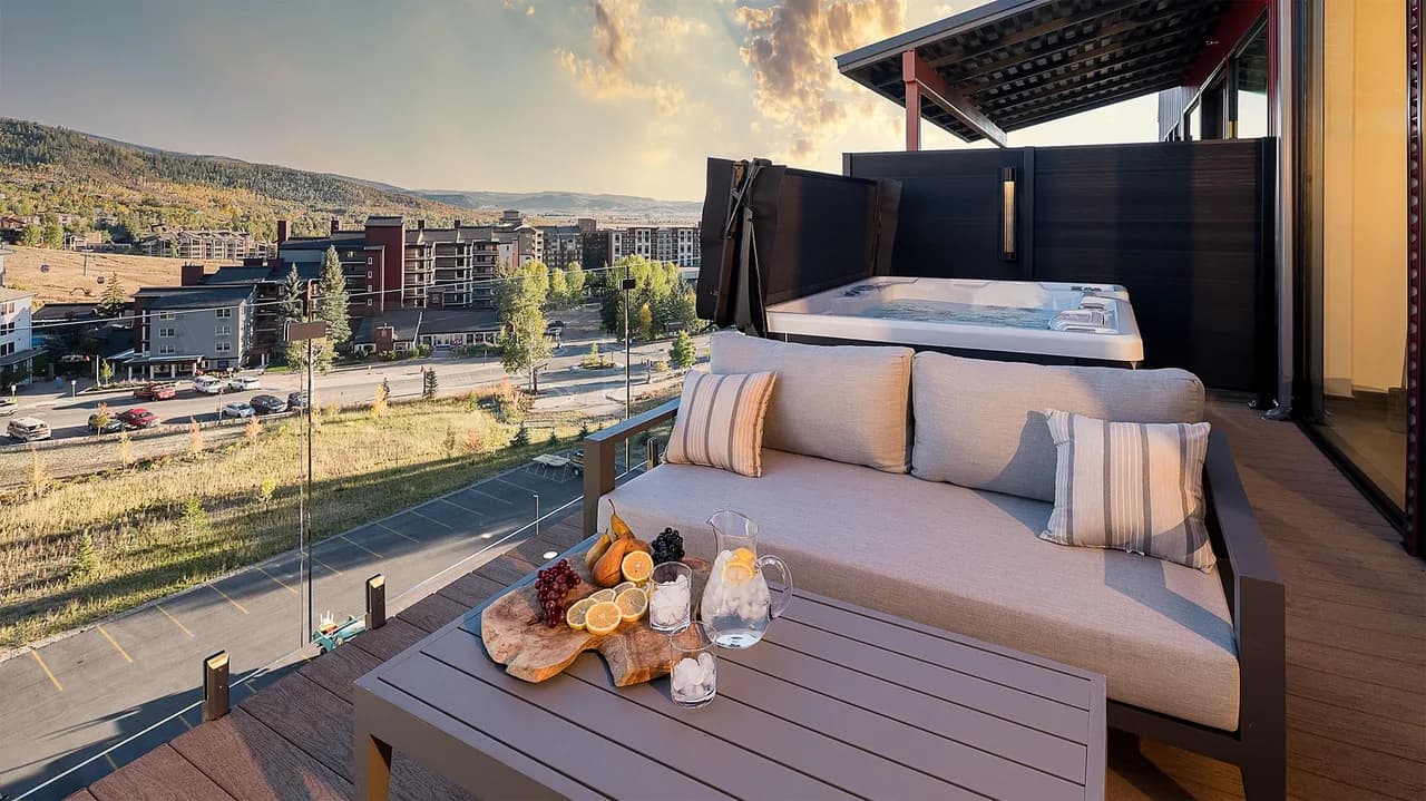 Spacious Retreat with Hot Tub in Steamboat Springs photo 2
