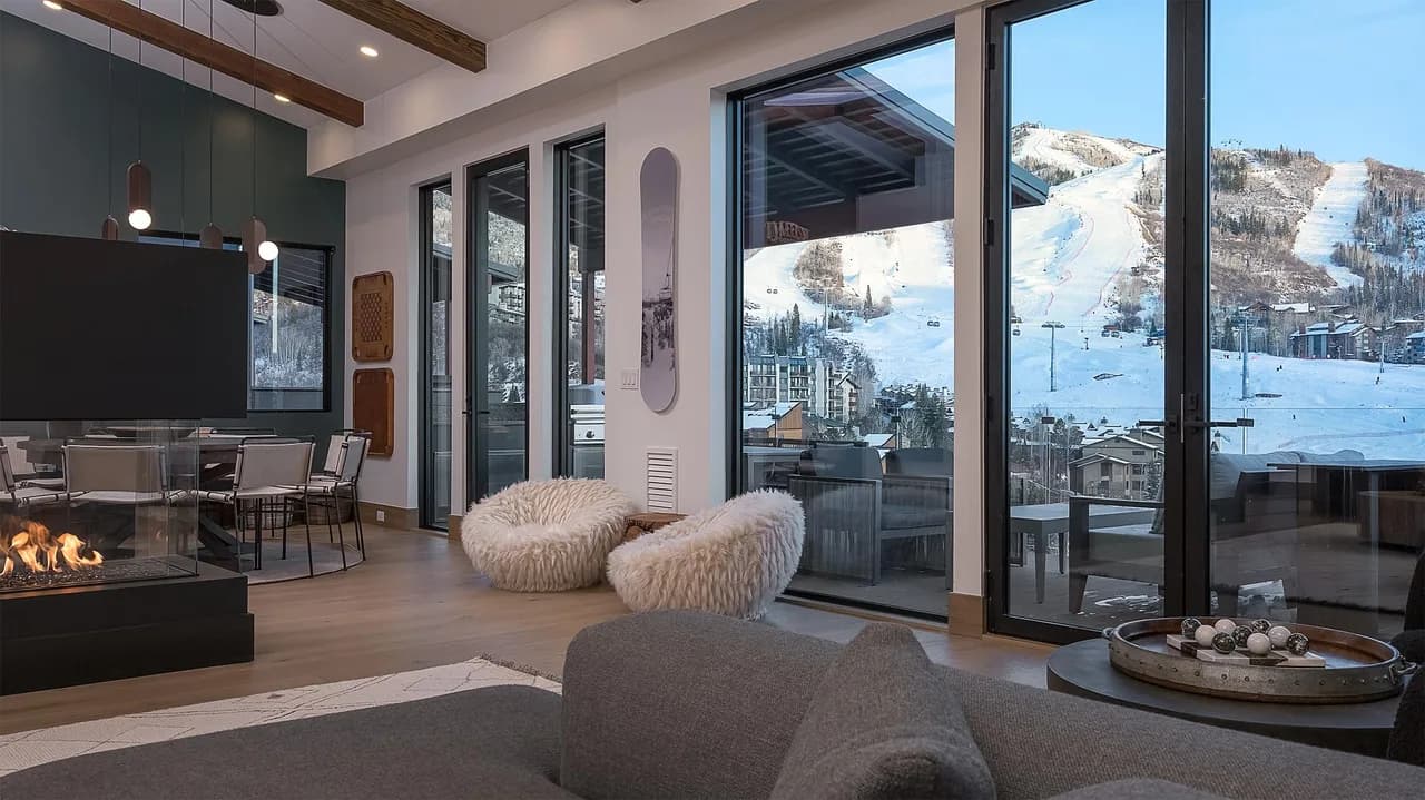 Spacious Retreat with Hot Tub in Steamboat Springs photo 4