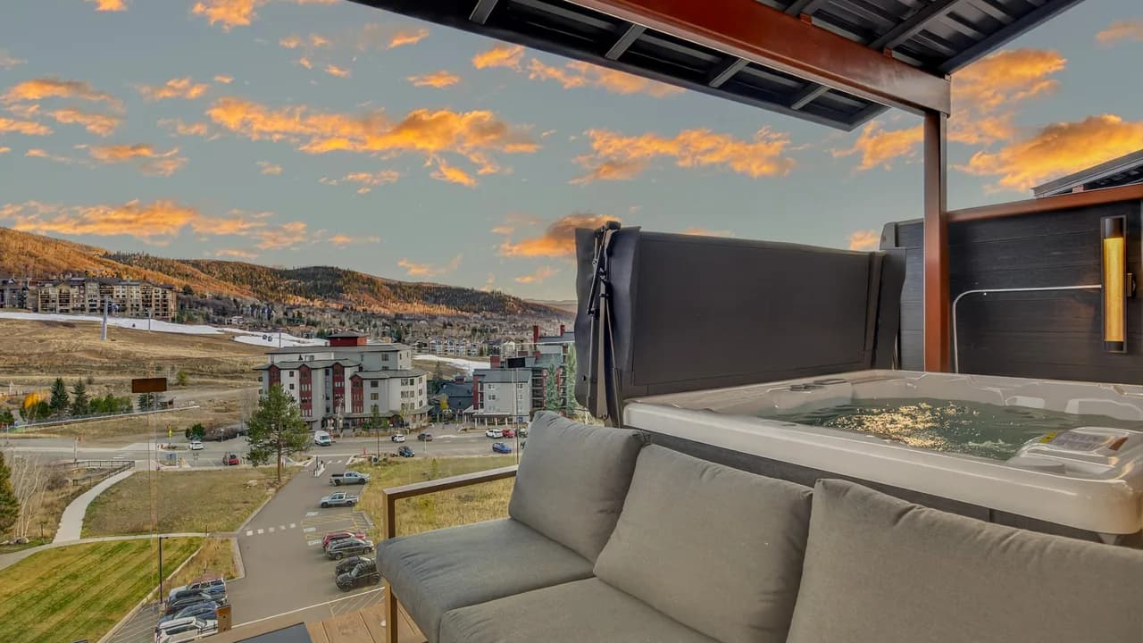 Scenic Hillside Retreat in Steamboat Springs photo 2