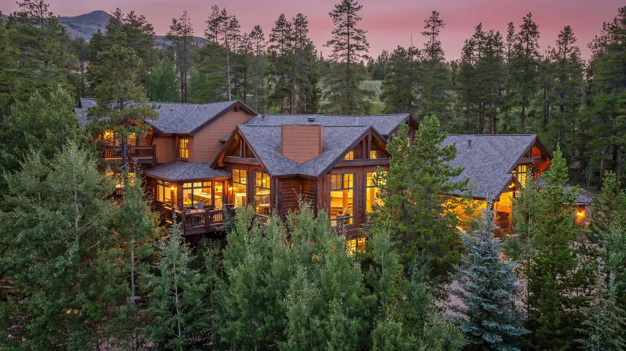 Secluded Mountain Lodge in Breckenridge Colorado