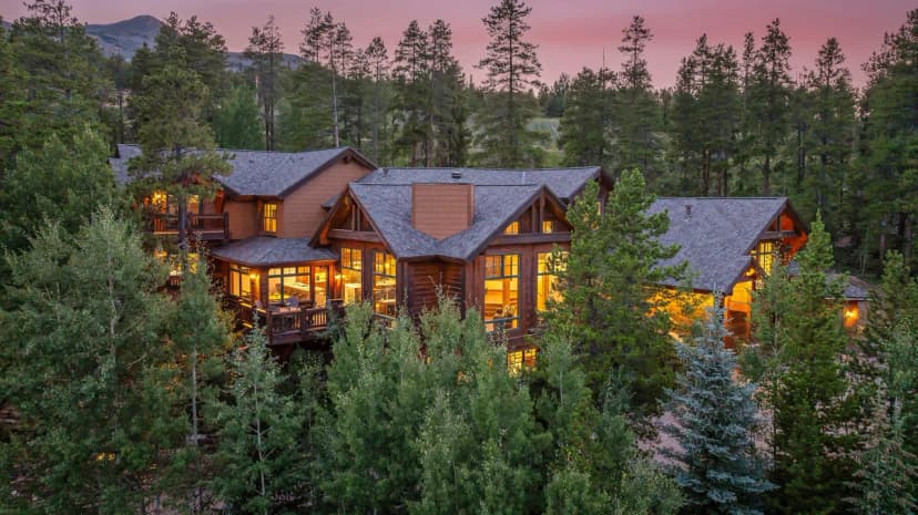 Majestic Mountain Lodge