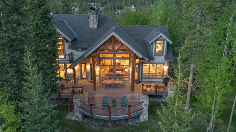 Mountain Bear Lodge