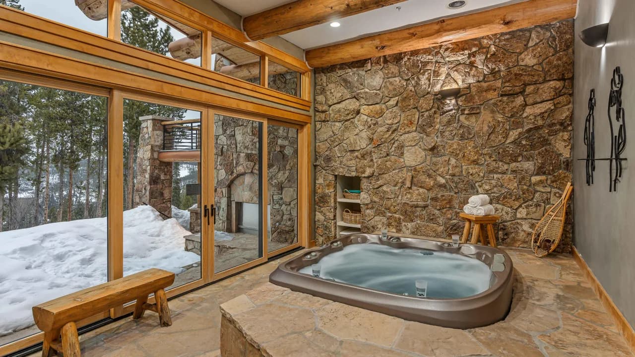 Ski-In Luxury Vacation Home in Breckenridge photo 2