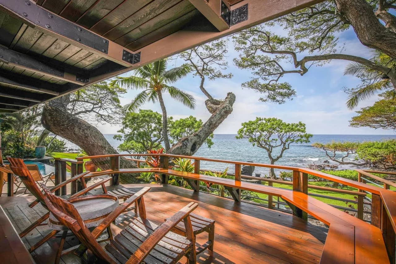 Spacious Family Vacation Home in Kailua Kona photo 2