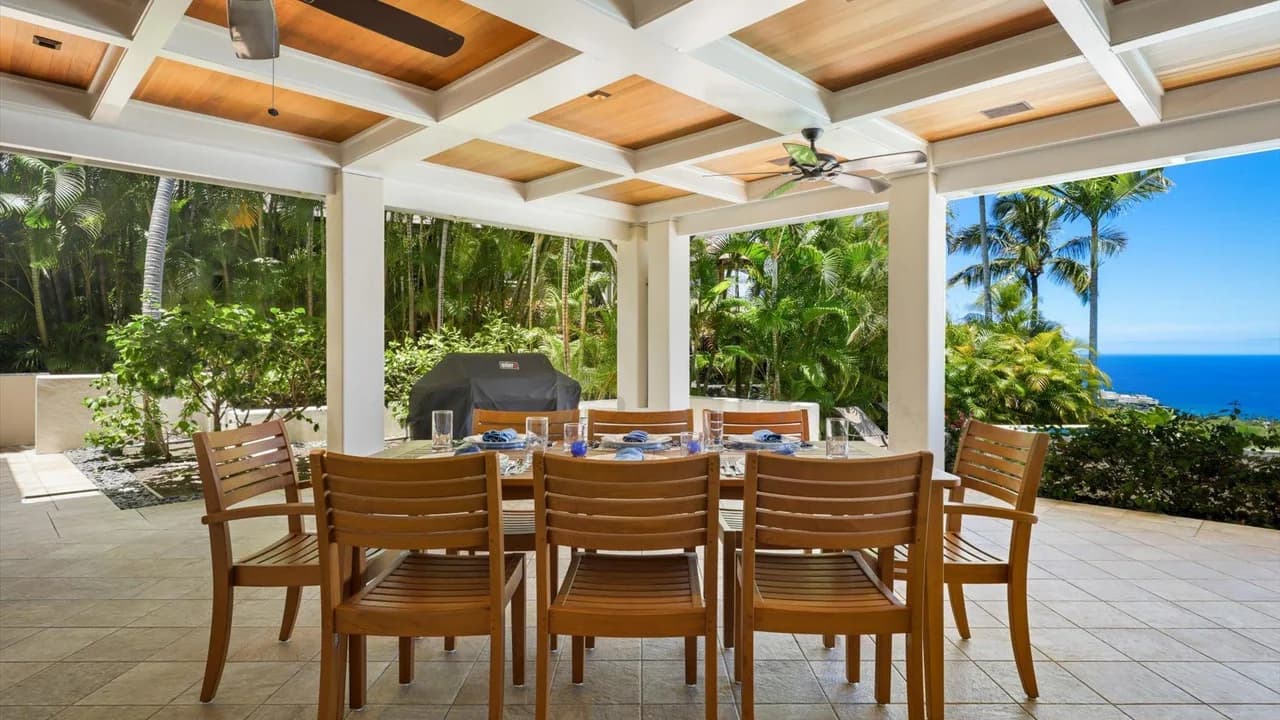 Oceanfront Vacation Home in Kailua Kona photo 3