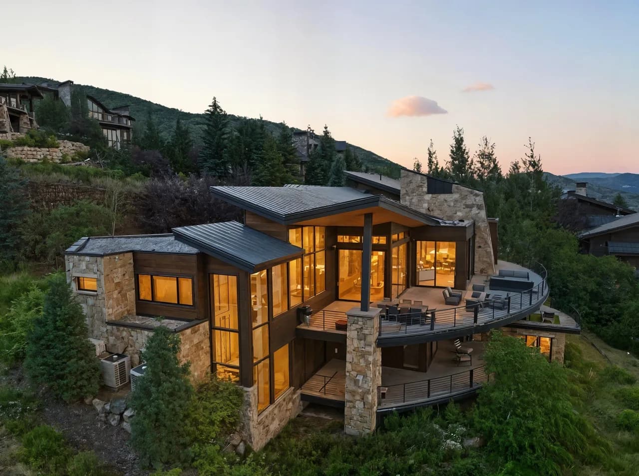 Luxurious Retreat with Game Room in Park City