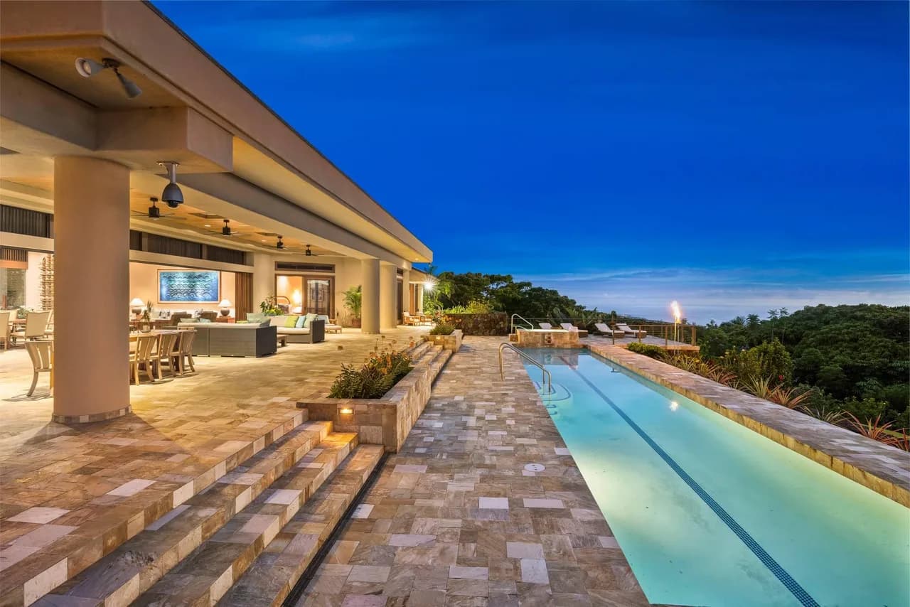 Sprawling Estate Manor in Holualoa Hawaii photo 2