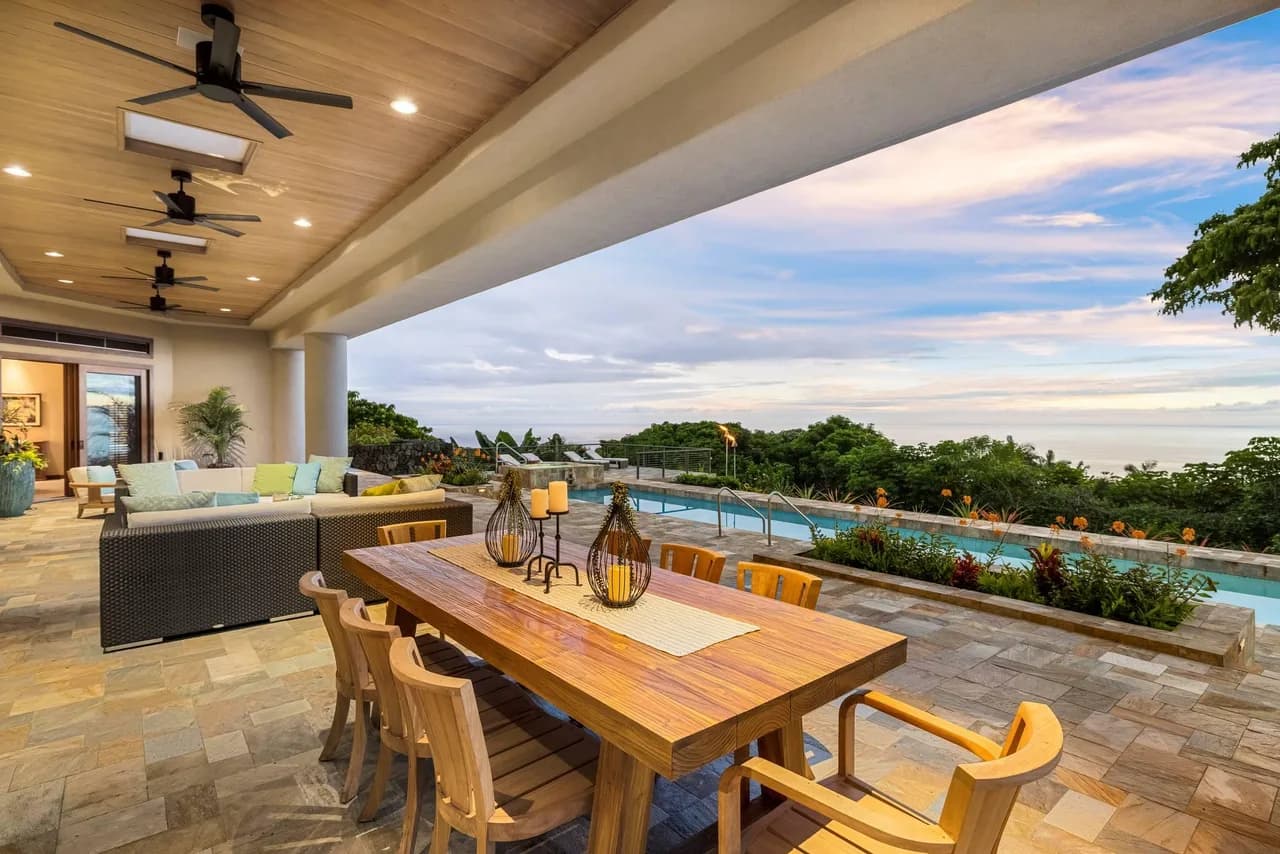 Sprawling Estate Manor in Holualoa Hawaii photo 4