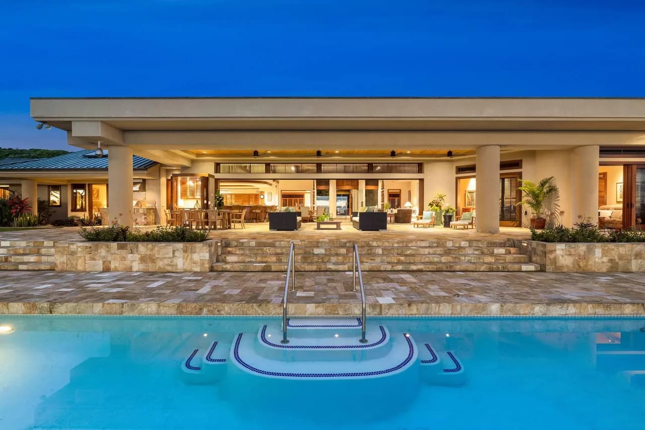 Sprawling Estate Manor in Holualoa Hawaii photo 5