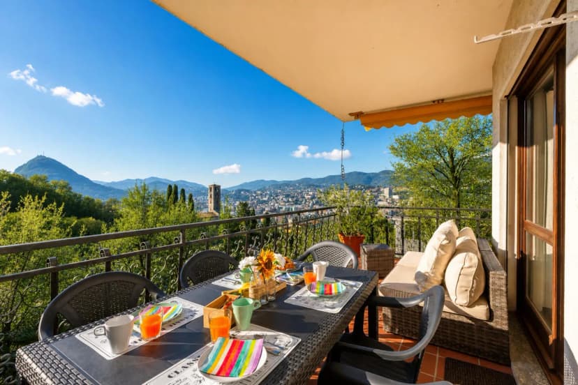Chiara's Home with Balcony