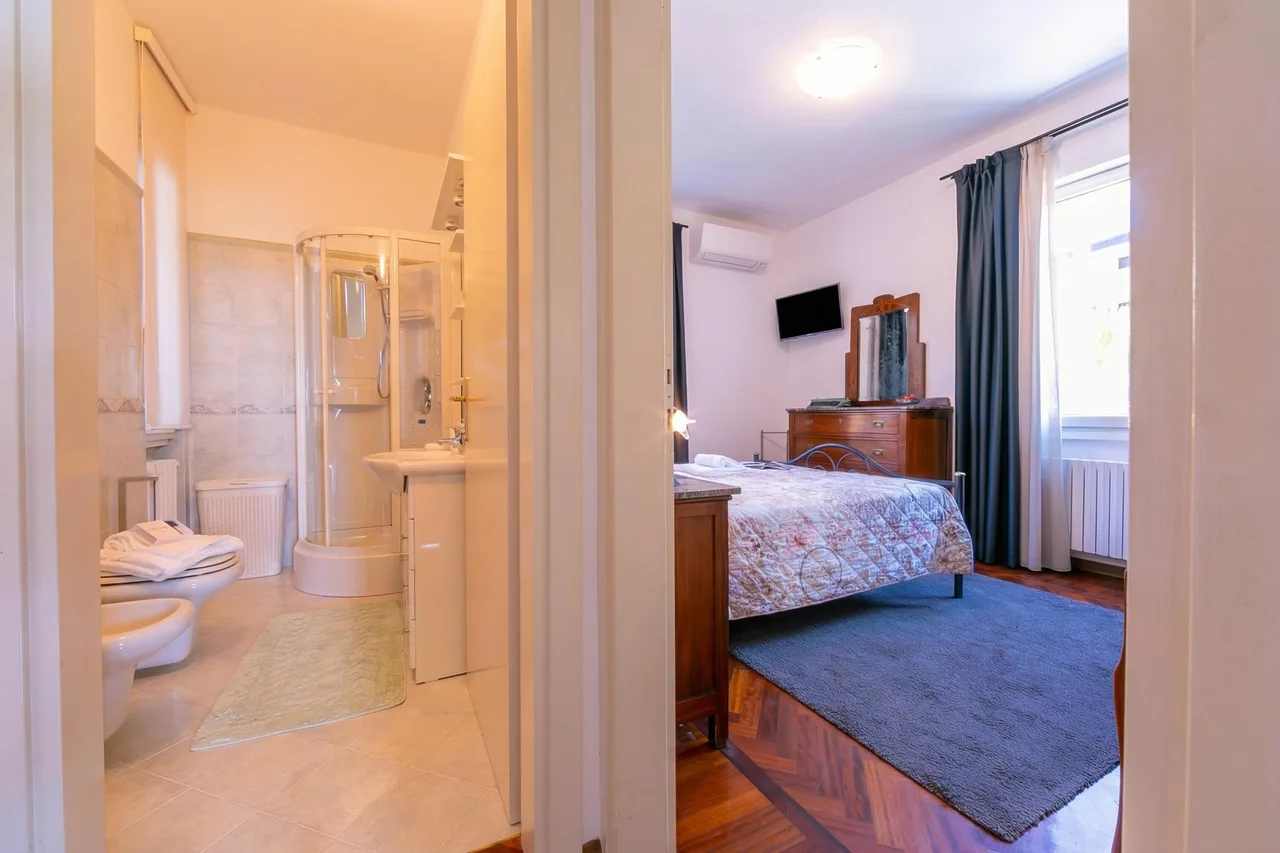 La Maison Fleurie Appt Girasole 2BR Terrace + Free Parking photo 5