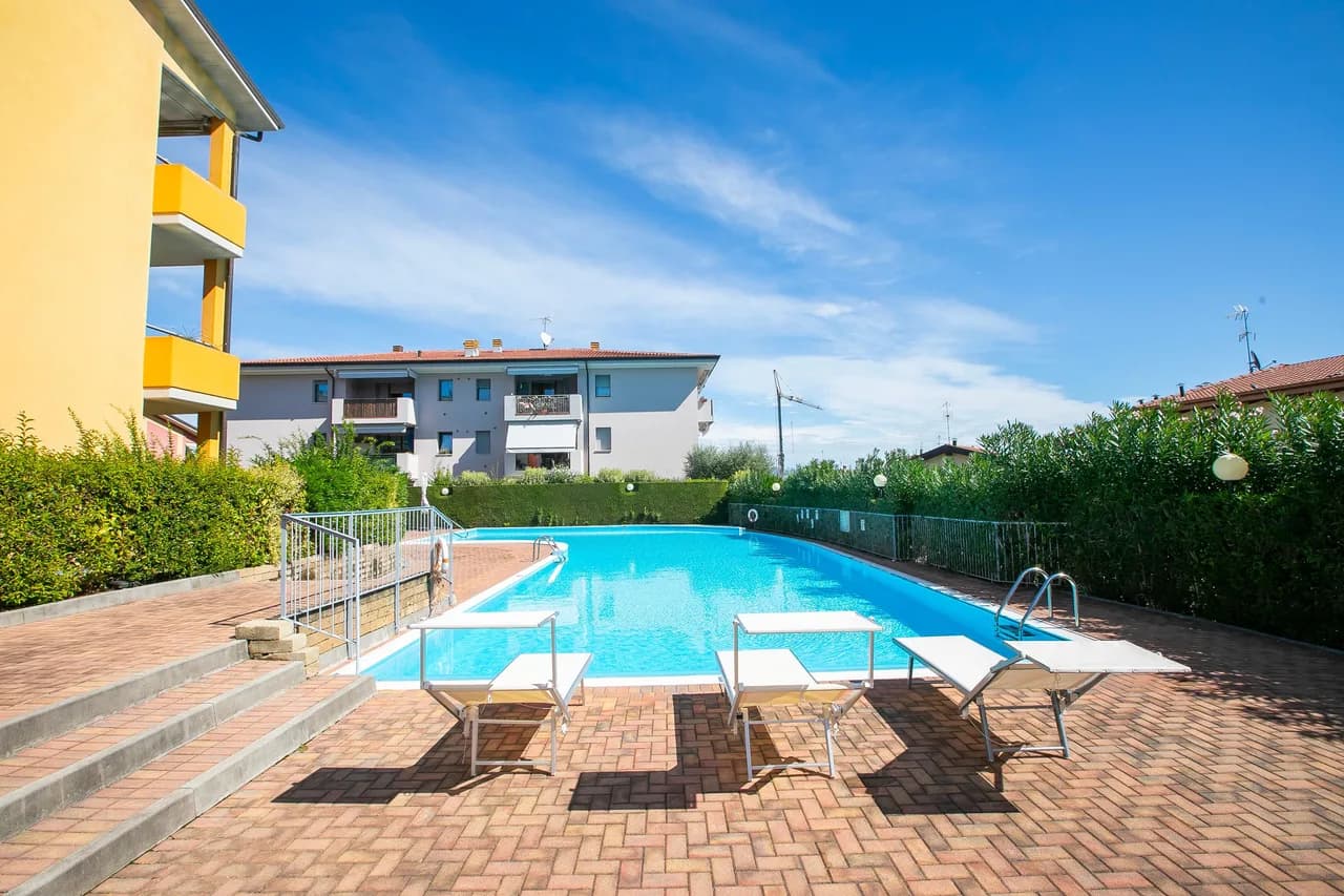 Lake View Apartment in Desenzano del Garda photo 3