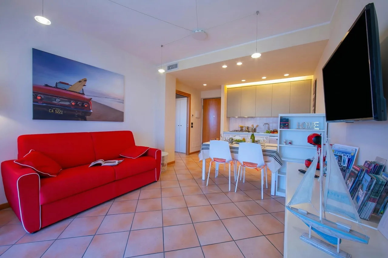 Lake View Apartment in Desenzano del Garda photo 4