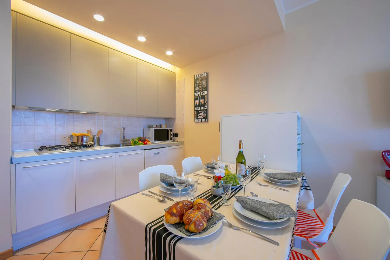 Lake View Apartment in Desenzano del Garda photo 5