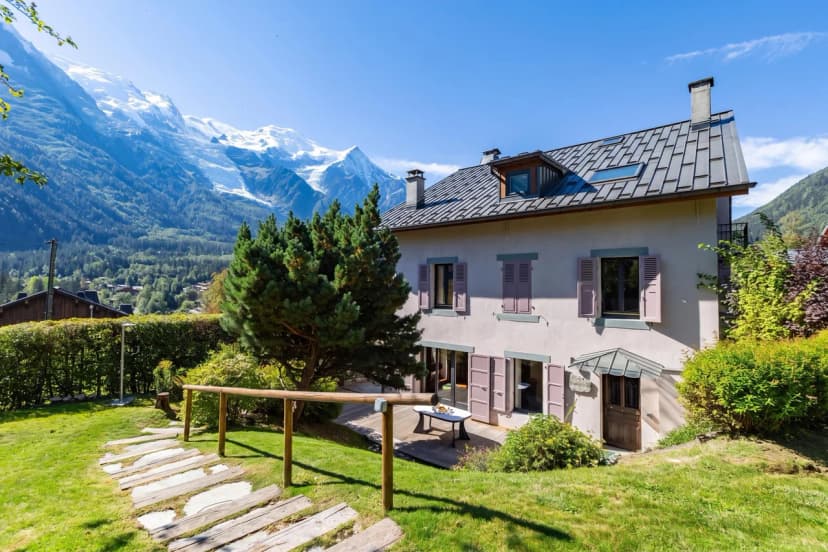Chez Roberto Chamonix 3BR Duplex w/ Sauna + Garden