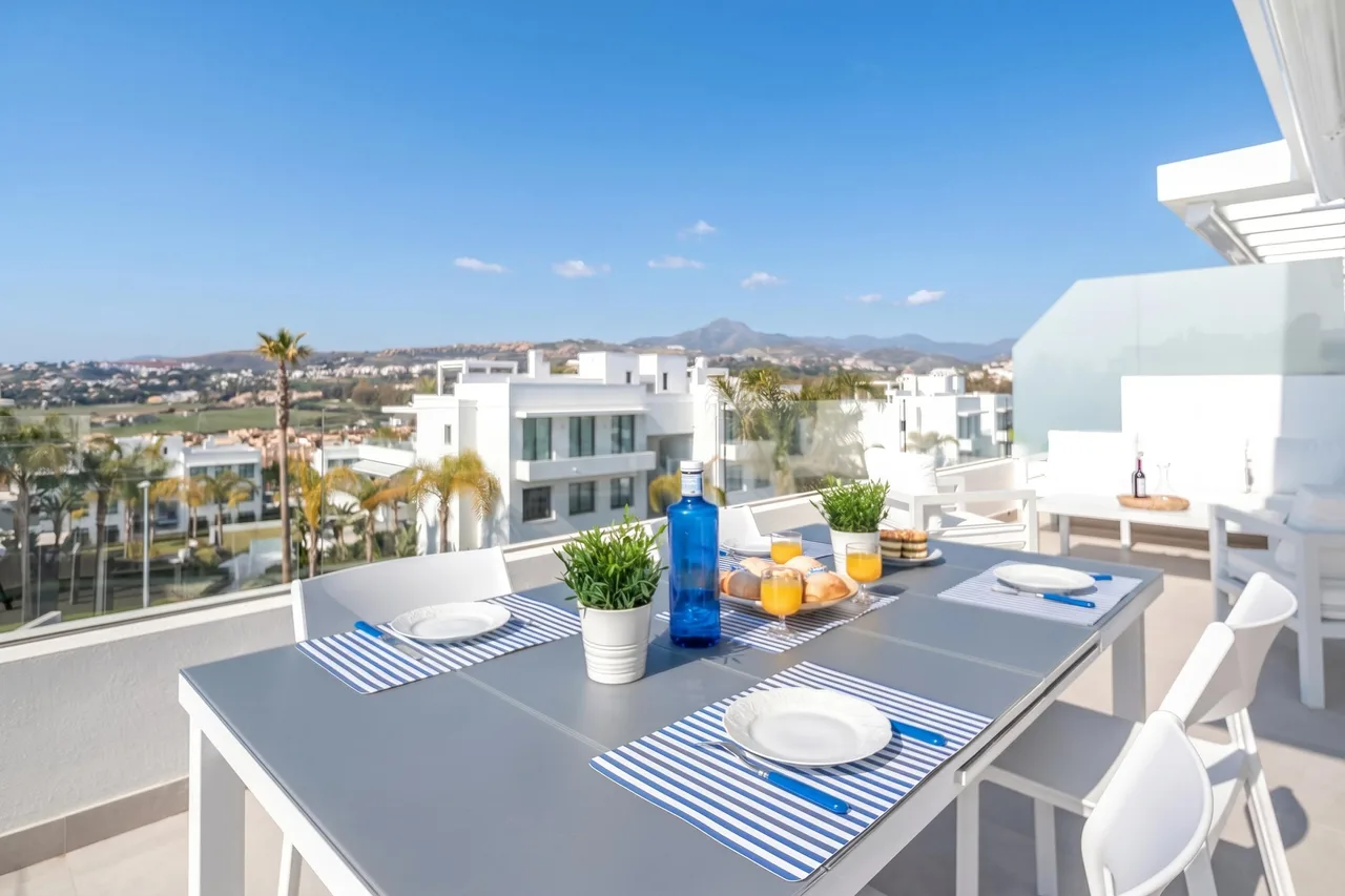 Golf Course View Apartment in Marbella photo 2
