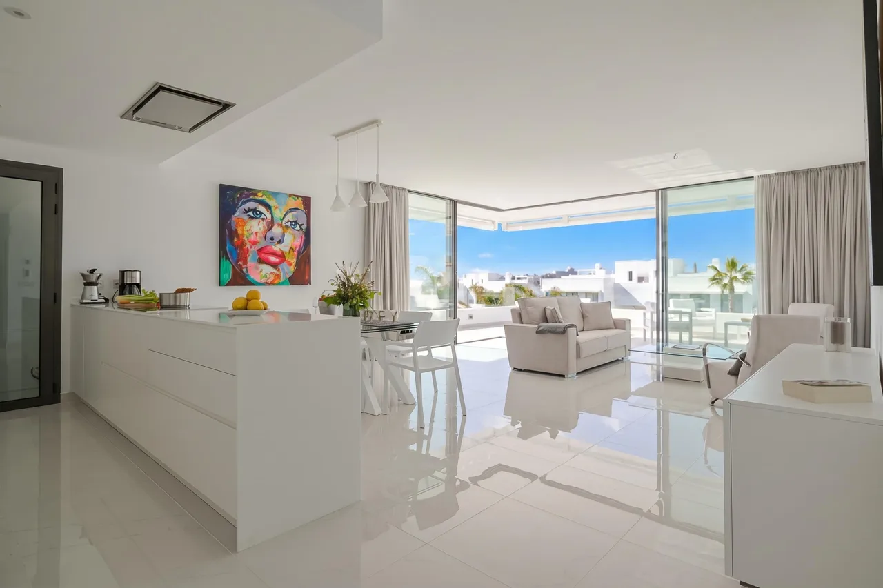 Golf Course View Apartment in Marbella photo 3