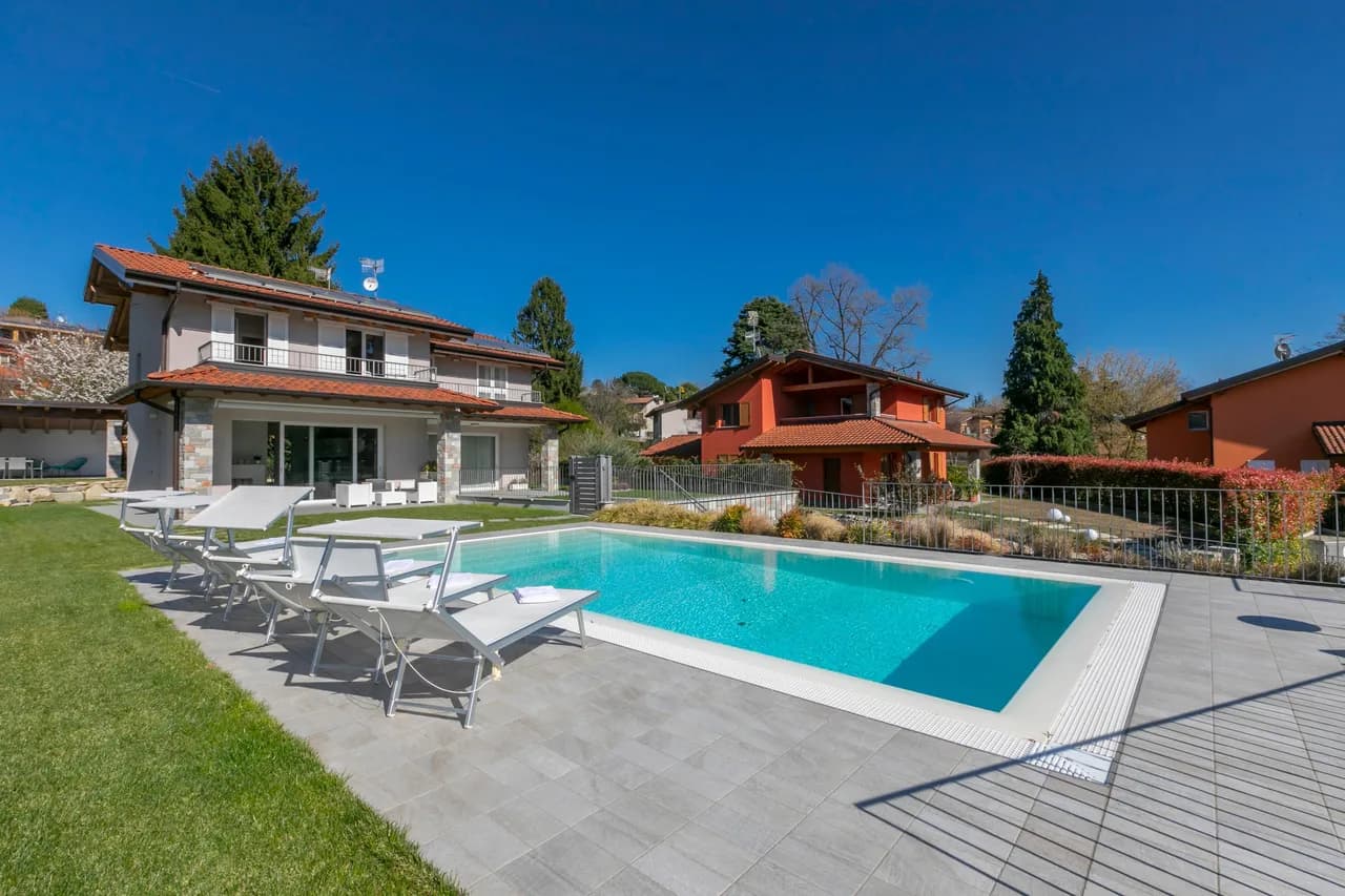 Lake View Villa in Besozzo, Lombardy, Italy