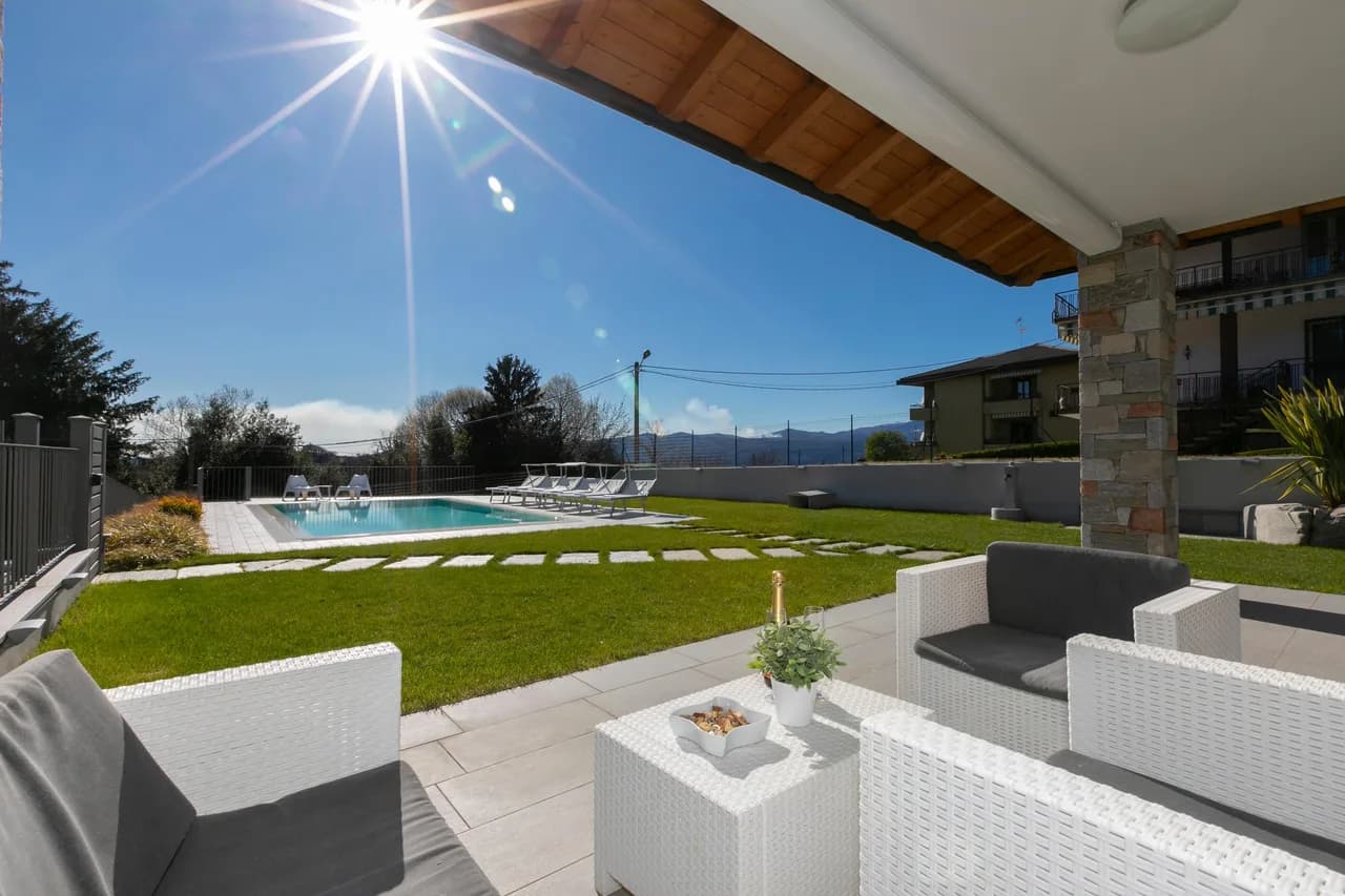 Lake View Villa in Besozzo, Lombardy, Italy photo 2