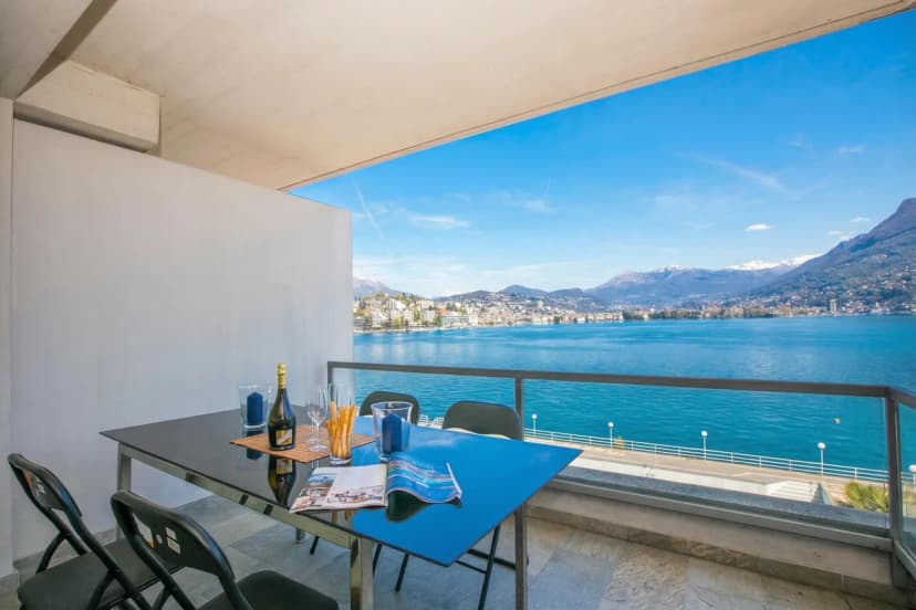 Paradiso Incanto Lake View Apartment