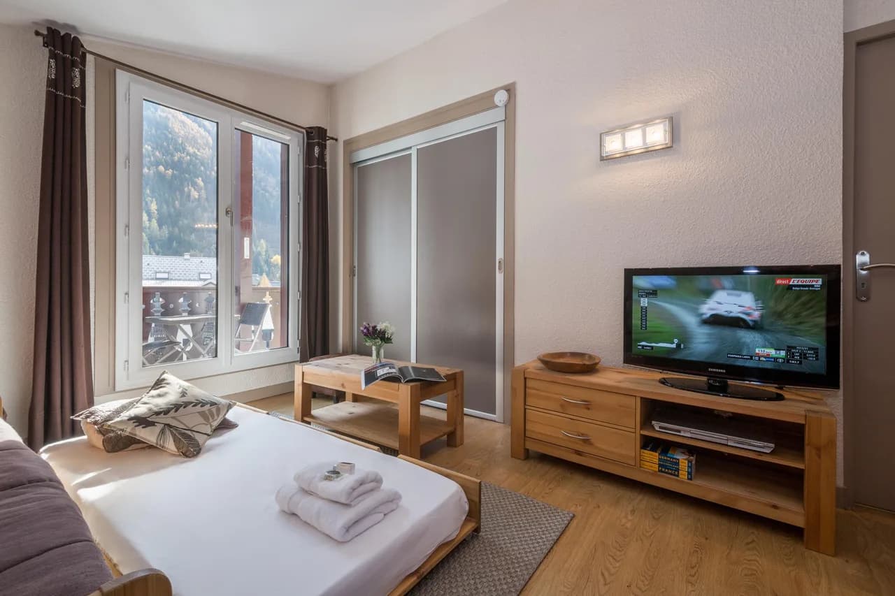 Balcony Apartment in Chamonix, Auvergne-Rhône-Alpes, France photo 3