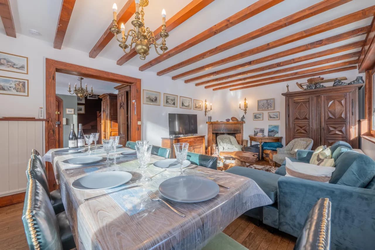 Cozy Family Chalet with Garden in Le Tour, Argentière photo 2