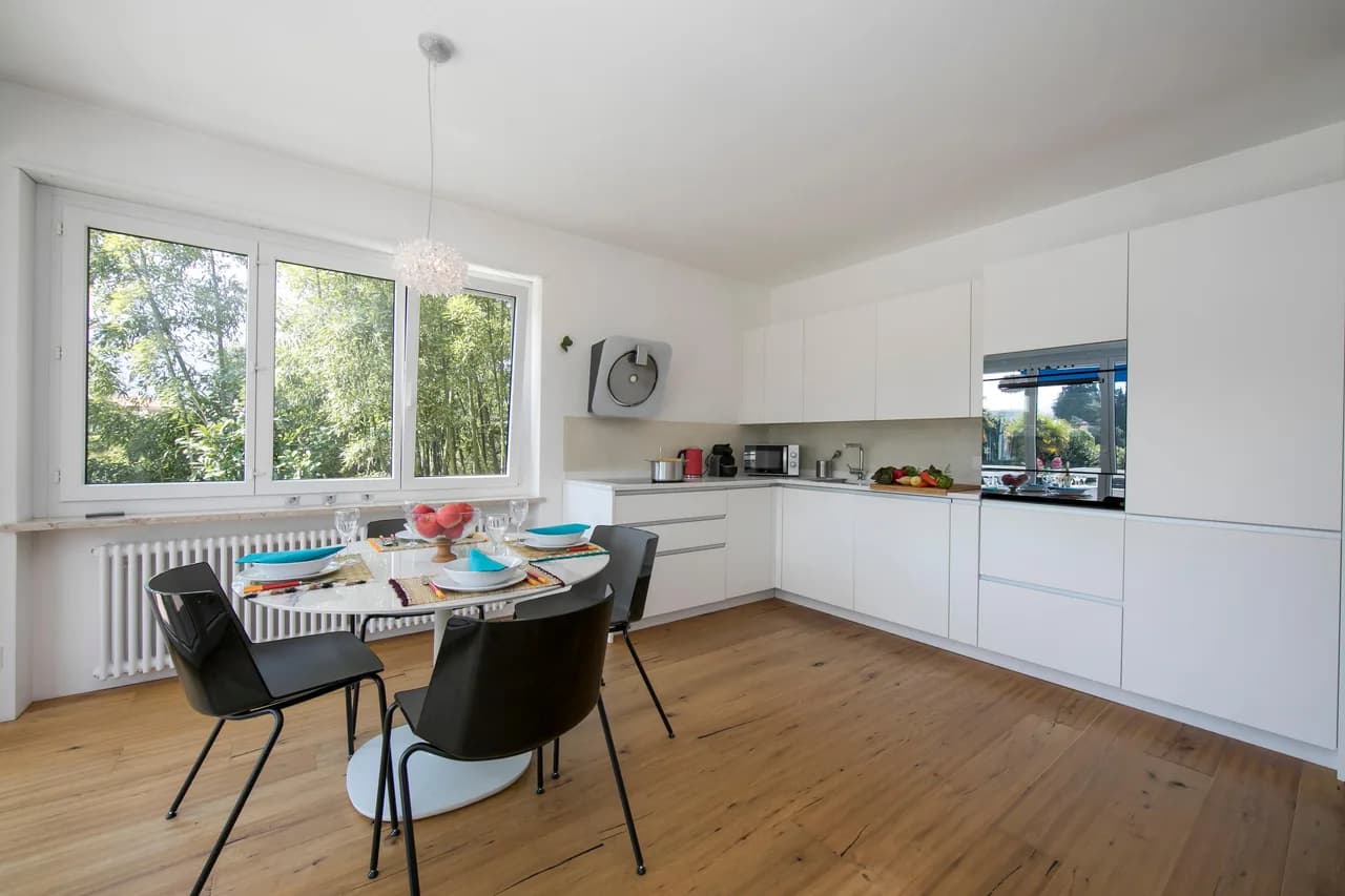 Charming Apartment with Balcony in Ticino photo 3