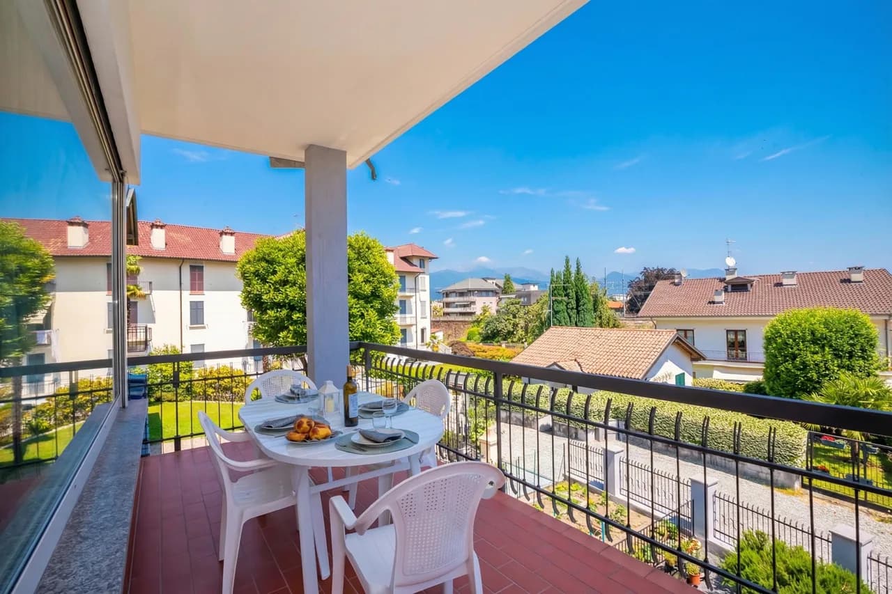 Residenza La Terrazza di Dante: 2BR Apartment with Sunny Terrace