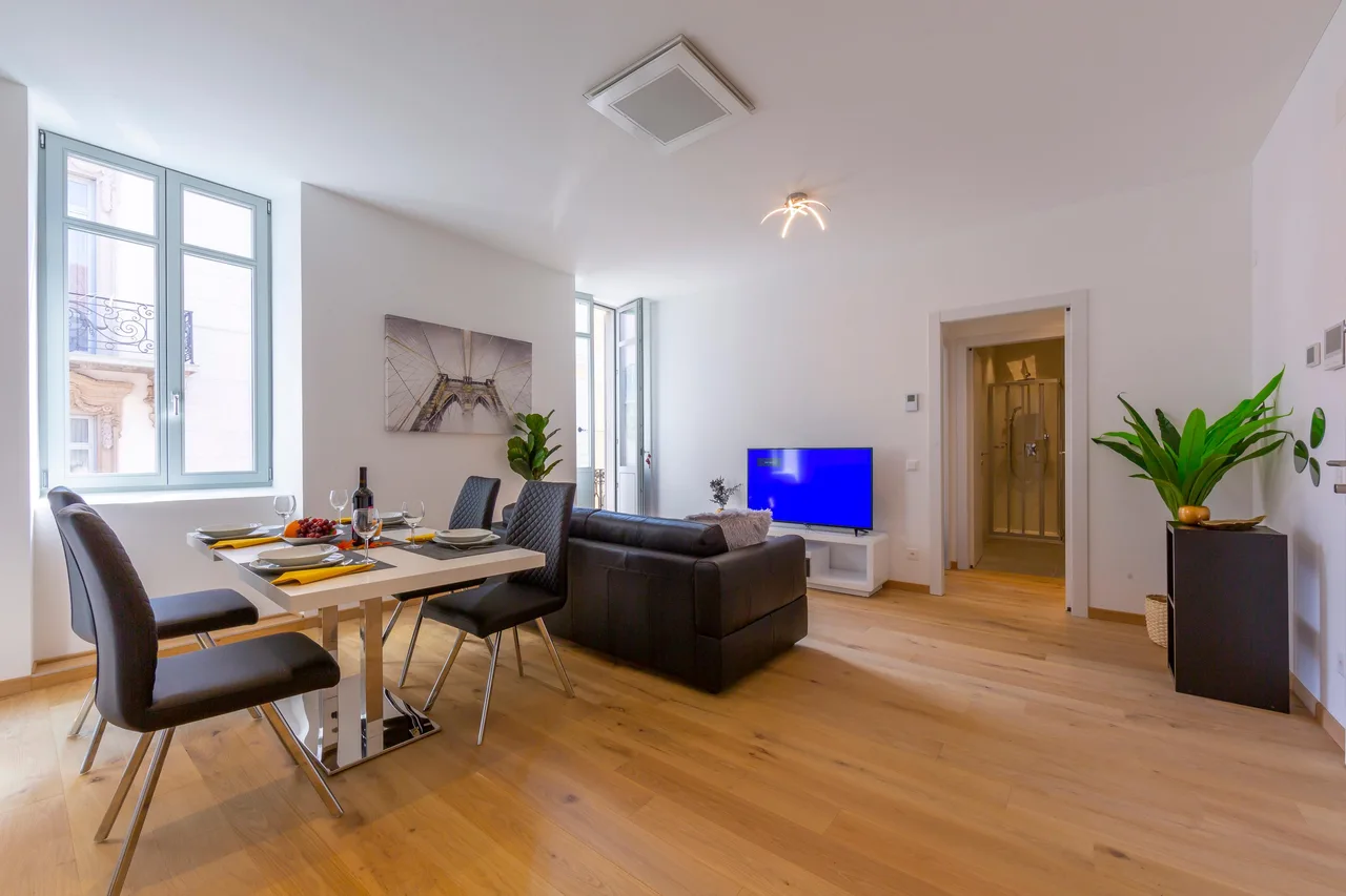 Heart of Lugano Apartment with Balcony photo 3