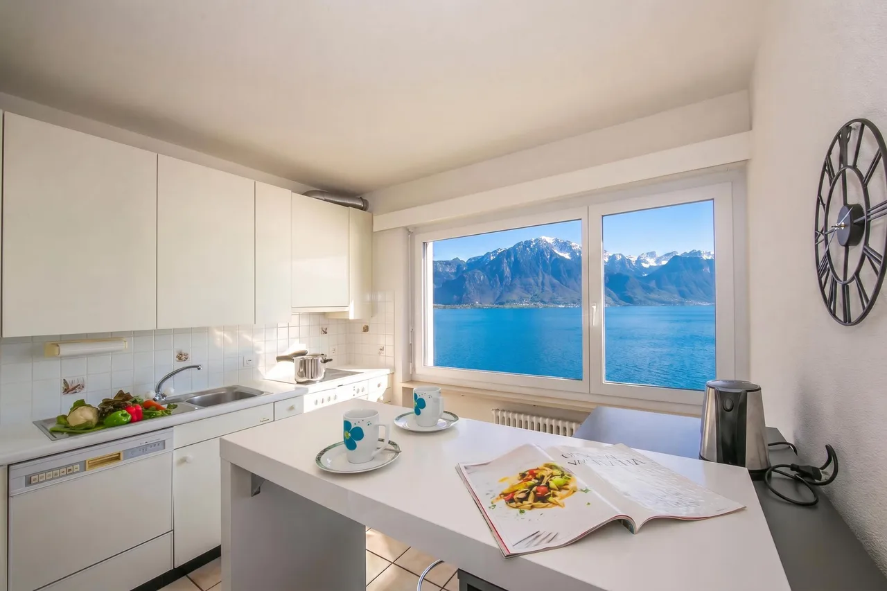 Lake View Apartment in Porto Ronco, Ticino photo 4