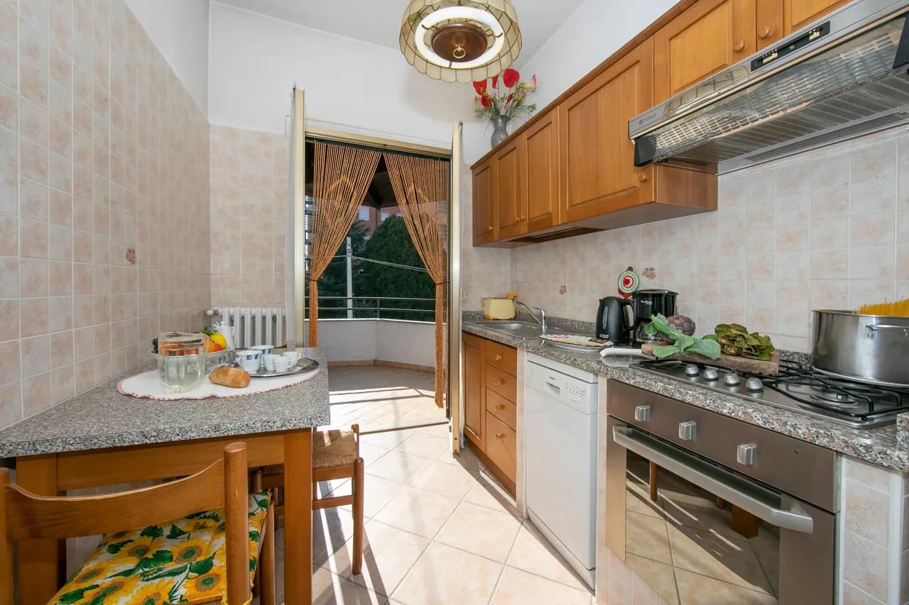 Salty-Water Pool Apartment in Leggiuno photo 4