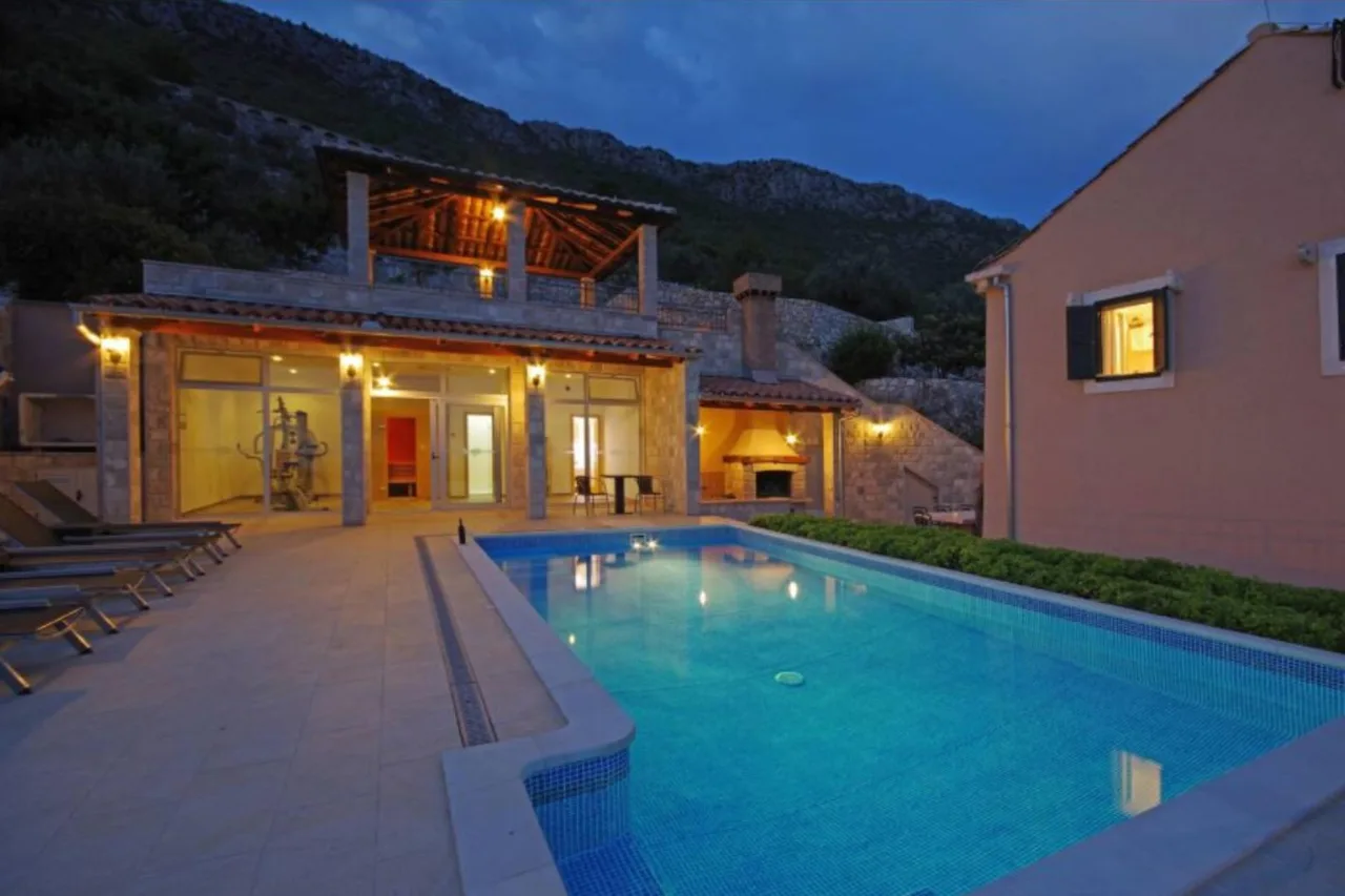 Luxury Pool Villa with Sauna in Dubrovnik