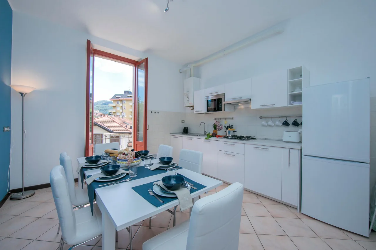 Residenza Oleandro - Lake View Balcony in Luino Center photo 4