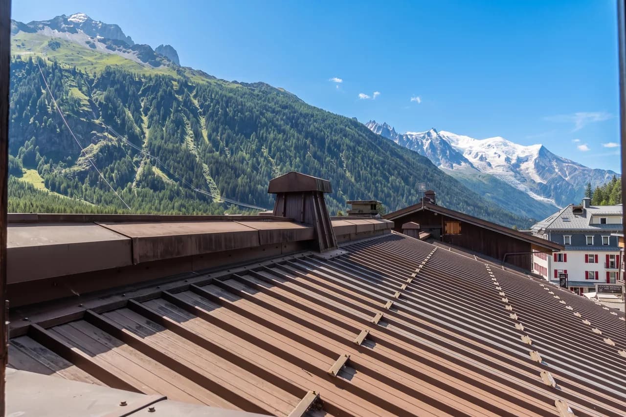 Chalet-Style Apartment with Mont Blanc Views in Argentière