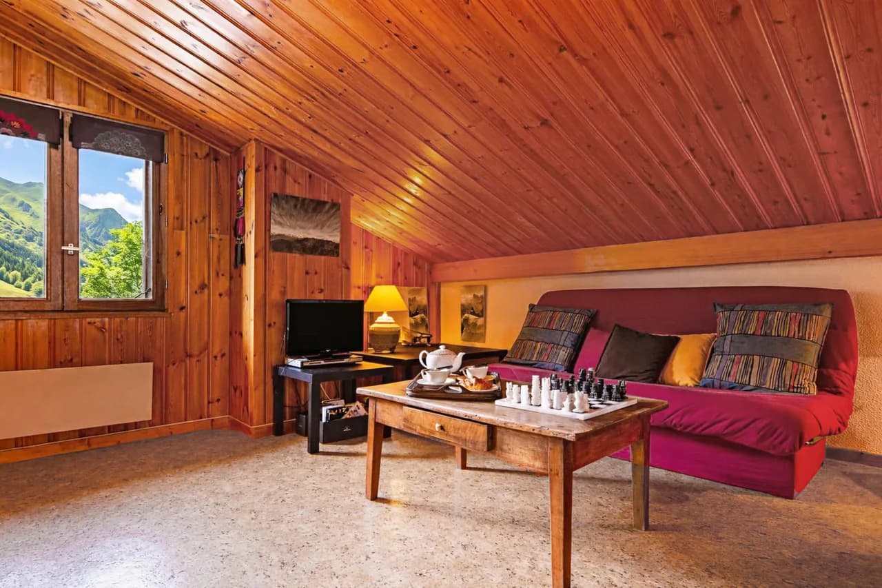 Chalet-Style Apartment with Mont Blanc Views in Argentière photo 3