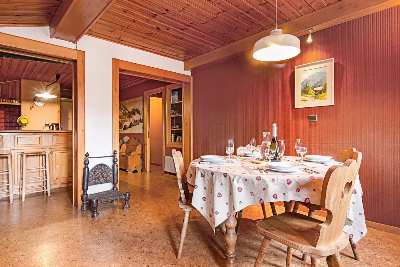 Chalet-Style Apartment with Mont Blanc Views in Argentière photo 4