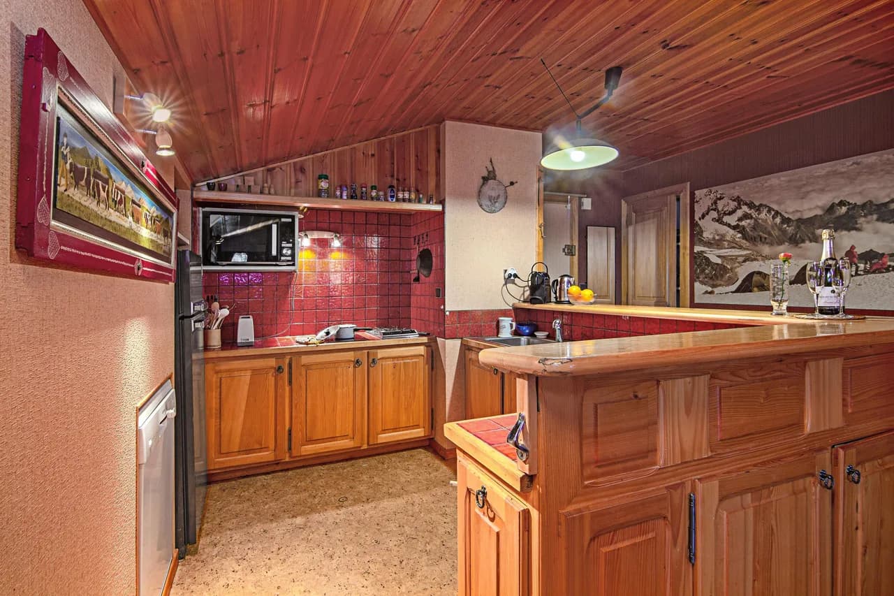 Chalet-Style Apartment with Mont Blanc Views in Argentière photo 5