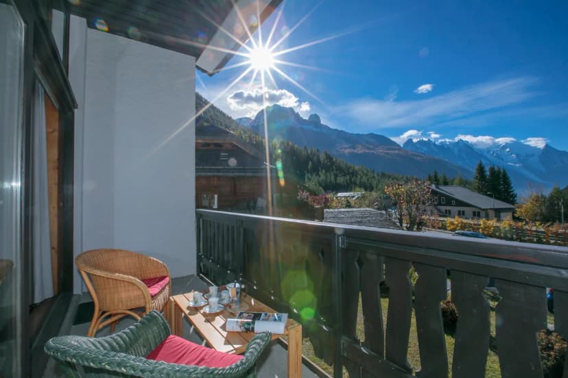 Chalet Charpoua for 6 near Le Tour Ski Lifts