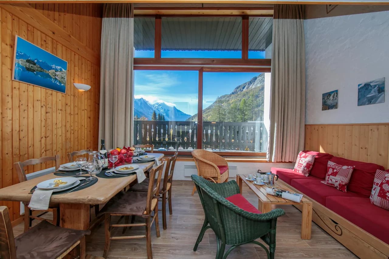 Charming Alpine Chalet in Le Tour Argentière photo 3