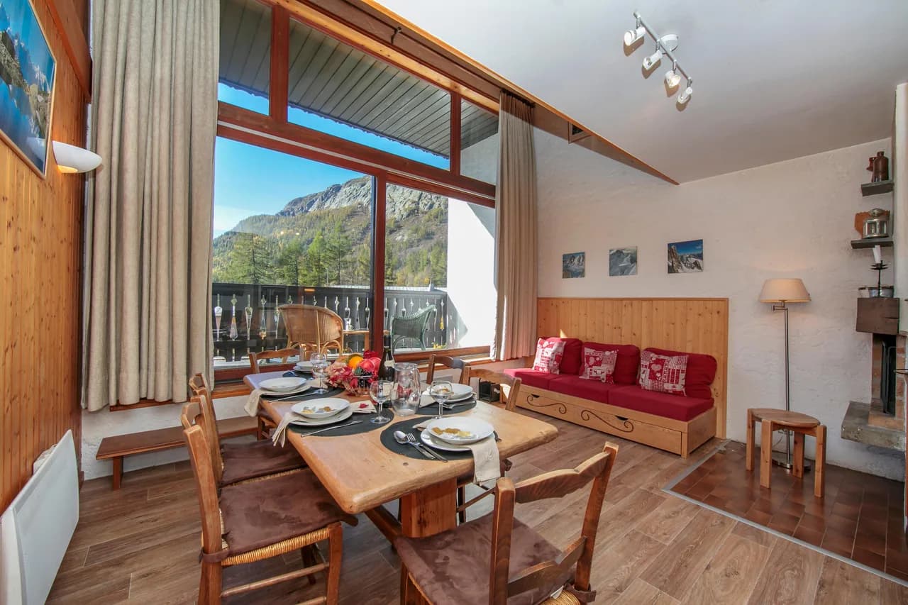 Charming Alpine Chalet in Le Tour Argentière photo 4