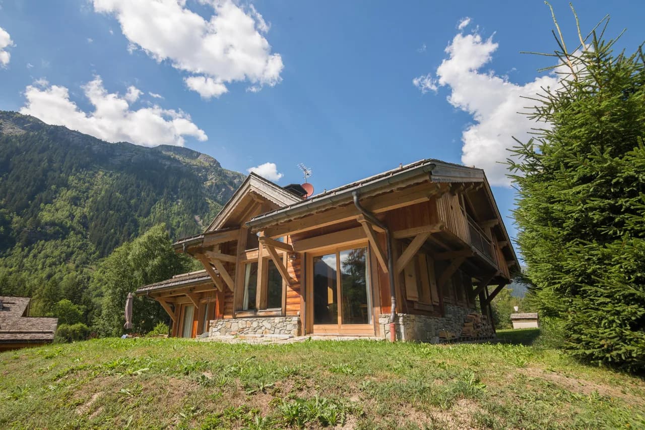 Cozy Garden Fireplace Chalet in Argentière, Chamonix photo 2