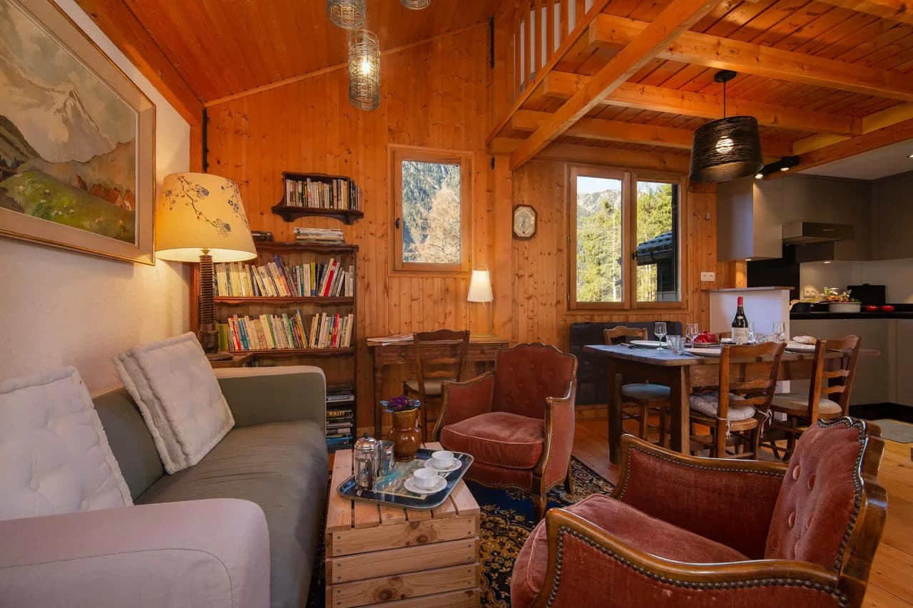 Chalet du Glacier Cosy Alpine style, Sleeps 4 photo 3
