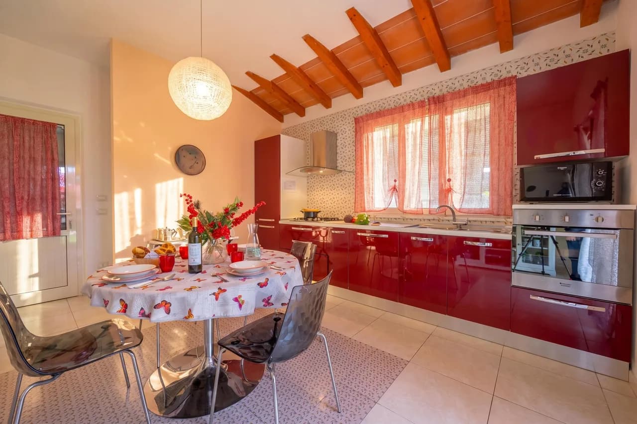Outdoor Jacuzzi Villa in Pietrasanta Tuscany Italy photo 4