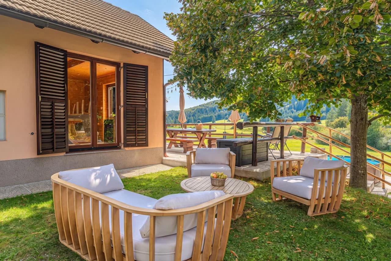 Kraševec Lodge with Garden & Pool photo 2